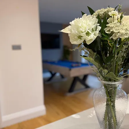 The View * Leeds (West Yorkshire)